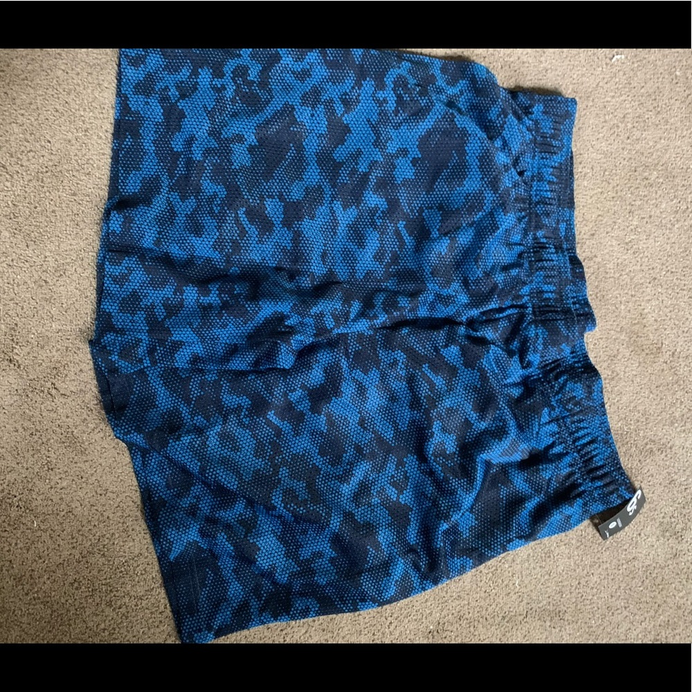 Men gym shorts
